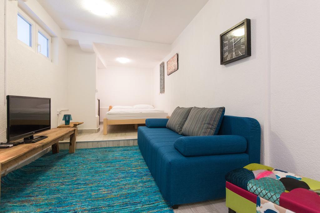 Yvonne Apartment Krk Town Exterior photo