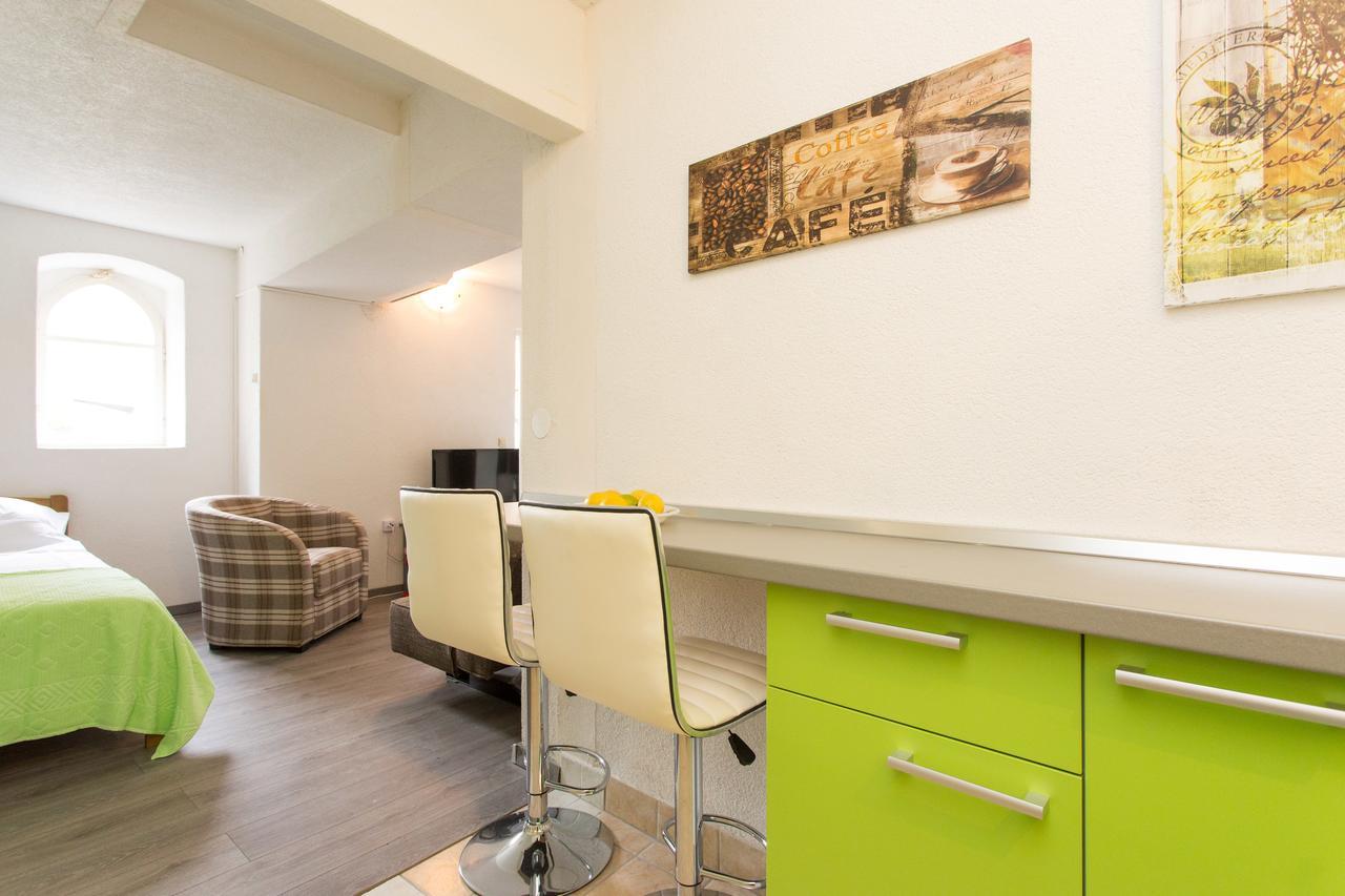 Yvonne Apartment Krk Town Exterior photo